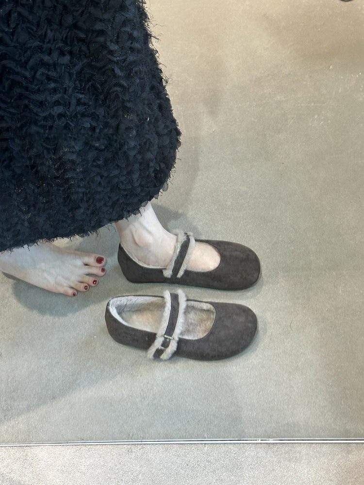 

Gentle evening breeze velvet Mary Jane shoes women s beanie shoes cotton shoes autumn and winter wear suede single shoes fluffy shoes 40 сірий колір