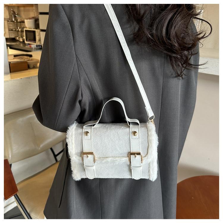 New Fashion Winter Plush Crossbody Bag Minimalist Street Style Small Square Bag