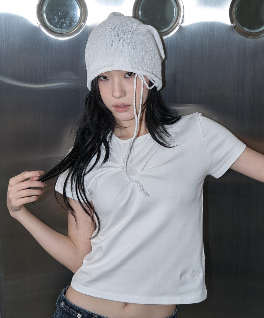 ZIZEMUSEUM Long String Mesh Beanie (White)