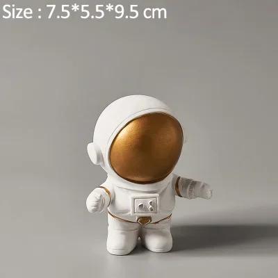 Nordic Resin Creative Astronaut Sculpture Figurine Store Craft Desk Home Decoration Accessories Modern Birthday Gift Cartoon