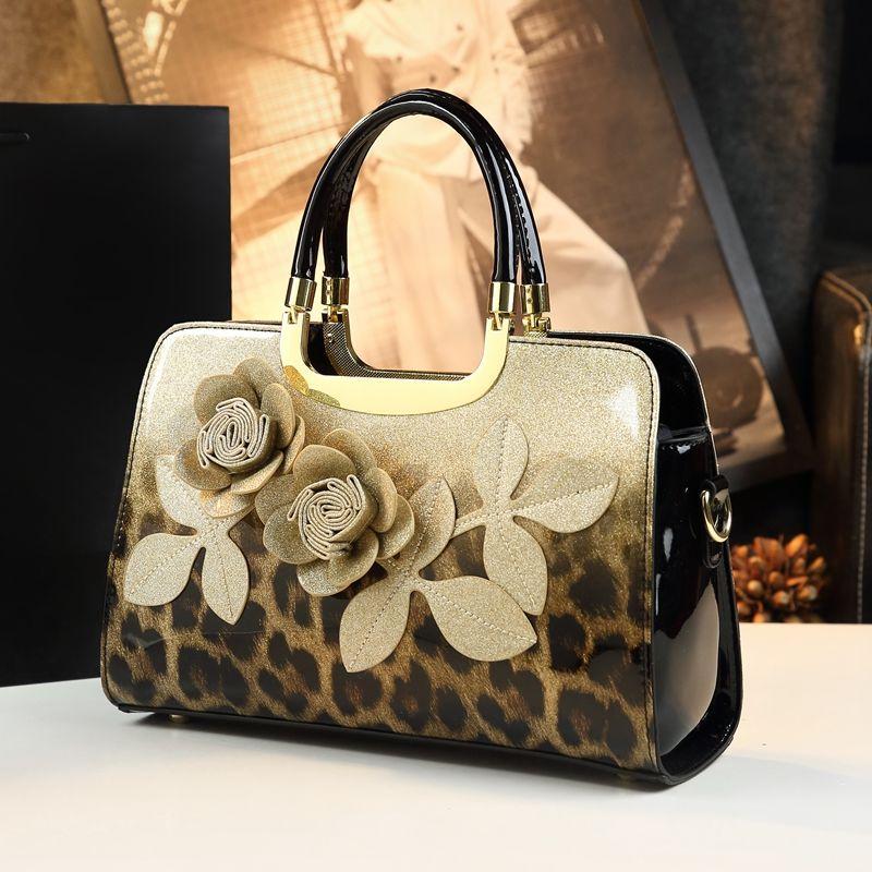 Univerzální dámská crossbody taška s květinami v temperamentu 2024 Nová elegantní kožená taška přes rameno