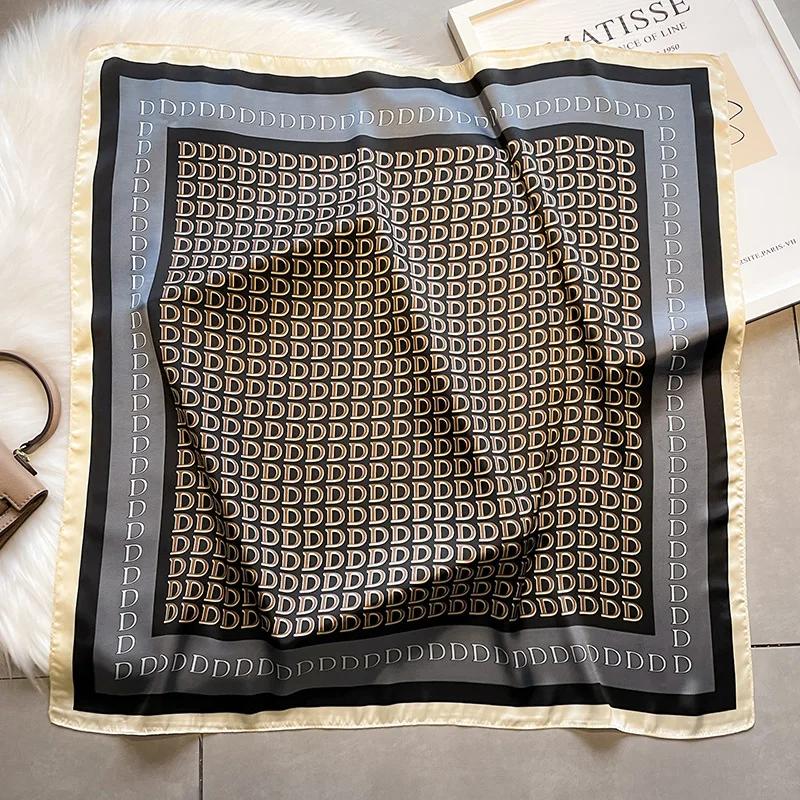 

Весна/Лето 2025 Модный шейный платок с принтом буквы D 70*70 см Зеленый квадратный шарф Женские дышащие банданы из искусственного шелка серый