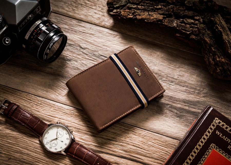 Men's Nubuck Wallet with RFID Protection - Peterson