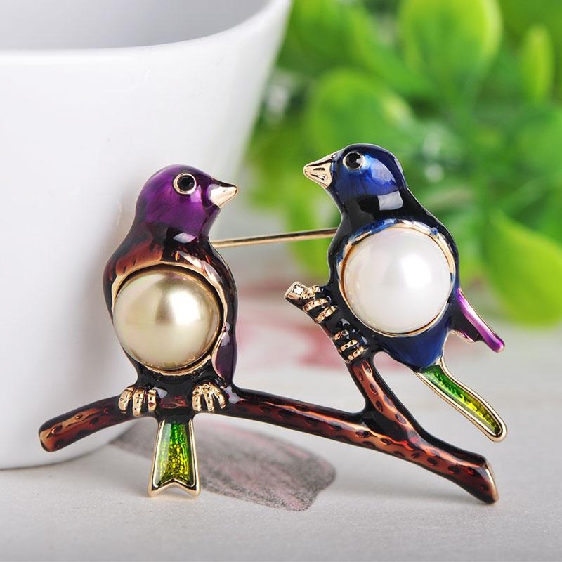 Blucome Fashion Two Birds Shape Pins Colorful Enamel Imitation Pearl Animal Magpie Brooches Women Party Suit Clothes Accessories