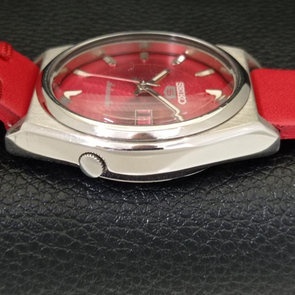SEIKO 5 AUTOMATIC VINTAGE 7009A JAPAN MENS RED COLOR DIAL WATCH a702336-5 R124-a702336