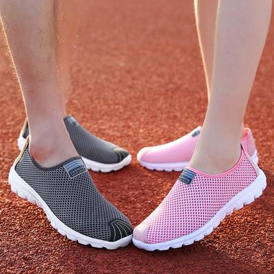Sapatos masculinos de tamanho grande Sapatos femininos Sapatos de casal Sapatos de malha de um pedal Sapatos esportivos de malha femininos para corrida