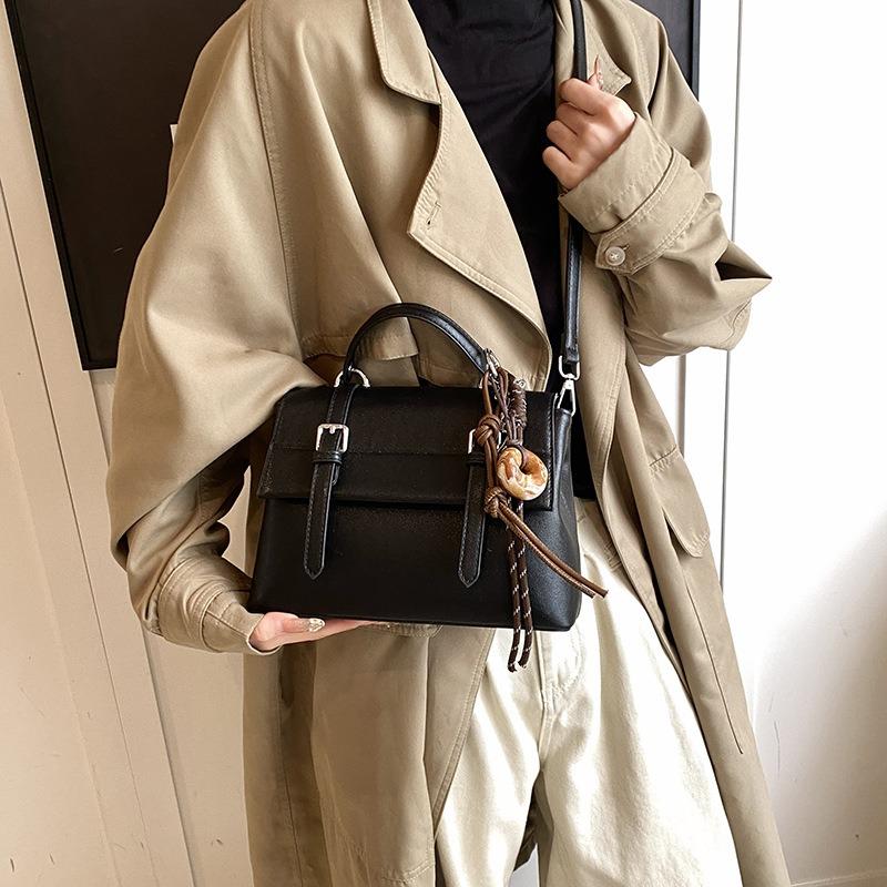 Retro small bag women's versatile new fashion shoulder messenger bag women's casual portable small square bag