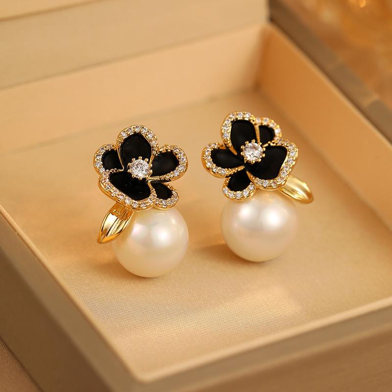 Black Rose 3D Flower Zircon Pearl Earrings Simple And Elegant Stud Earrings For Women
