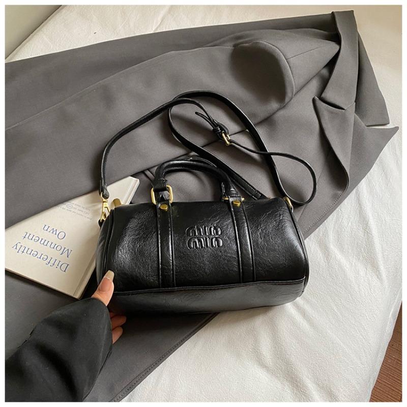 Retro large-capacity bag women s portable autumn new simple and fashionable pillow bag messenger bag