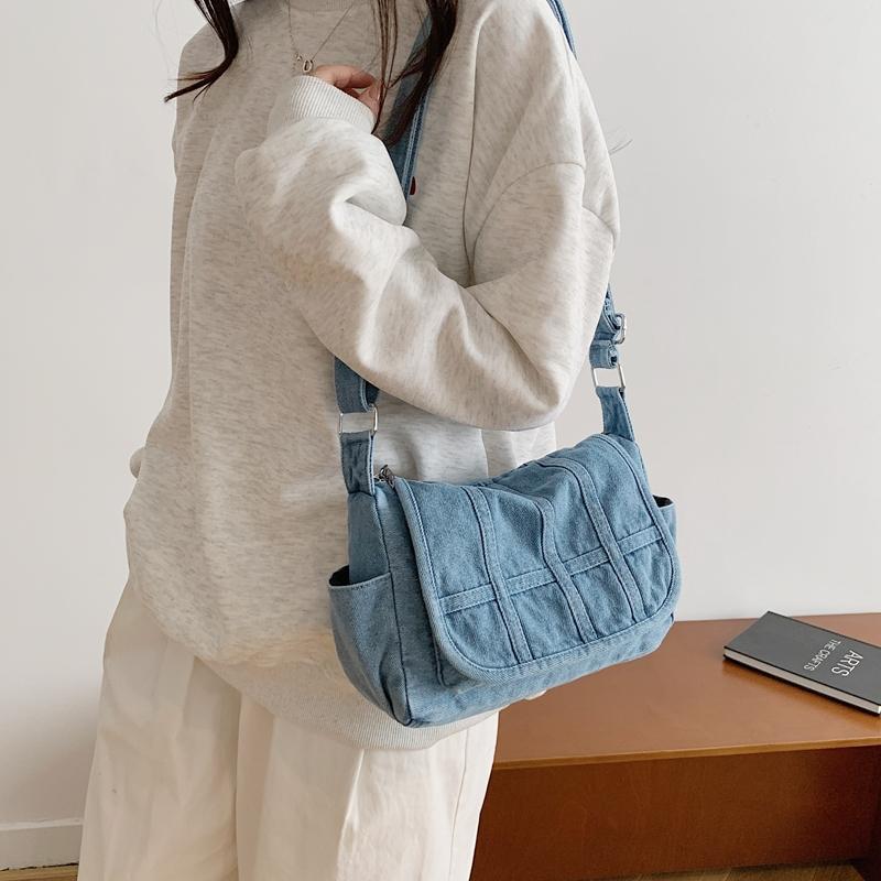 Denim Crossbody Bag for Women – Minimalist Shoulder Bag with Adjustable Strap – Perfect for Casual & Streetwear Styles