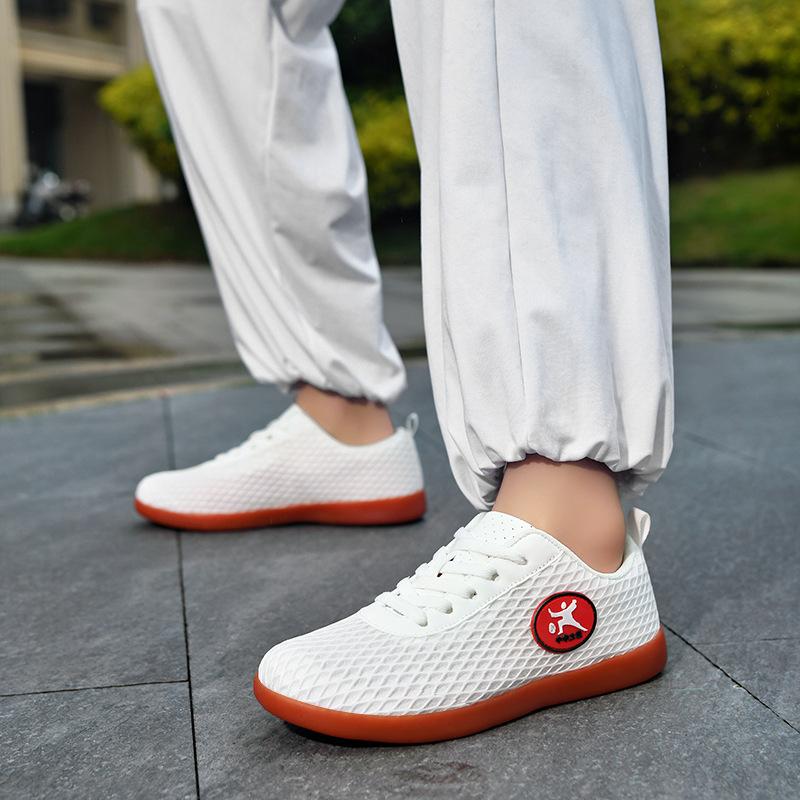 Lato nowe buty do tai chi na poranne ćwiczenia siatkowe oddychające lekkie buty codzienne buty sportowe do sztuk walki podeszwa z ścięgna wołowego modele męskie i damskie