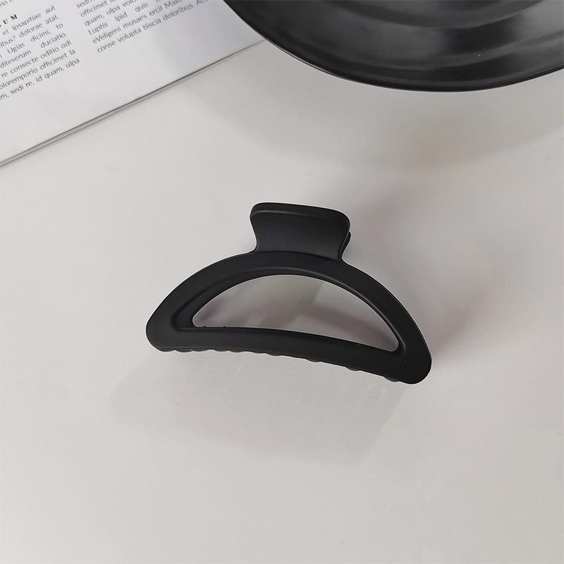 Korean Style Black Large Hair Claws Elegant Fashion Hairpins Barrettes Crab Hair Clips Headwear For Women Girls Hair Accessories