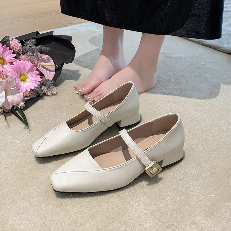 Retro square head temperament thick heel Mary Jane shoes women's 2025 new one-word buckle belt with skirt light mouth single shoes women's shoes