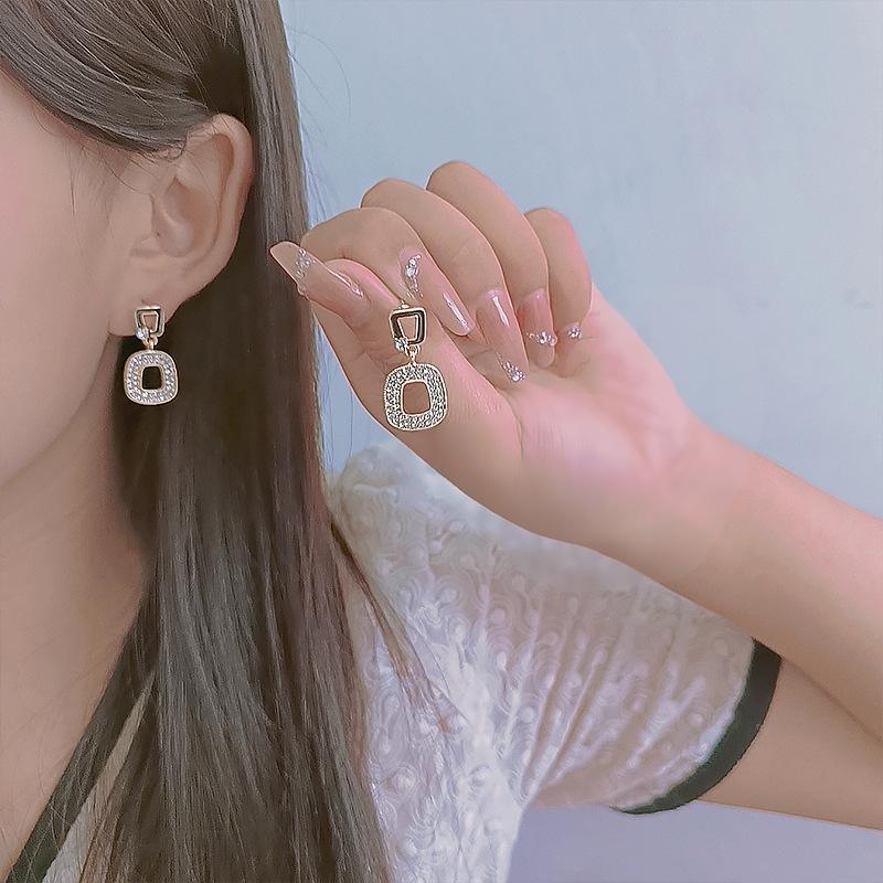 S925 silver needle hollow geometric micro-diamond earrings design sense niche exquisite earrings fashionable and elegant temperament