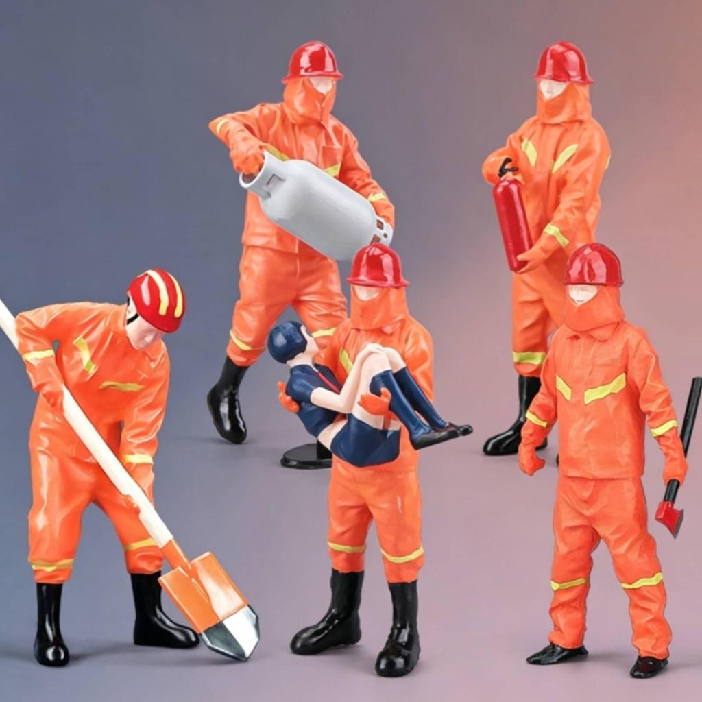 5 Pieces 1:32 Firefighter Set 6 Cm Tall Figure Molded Details Fireman Figurines