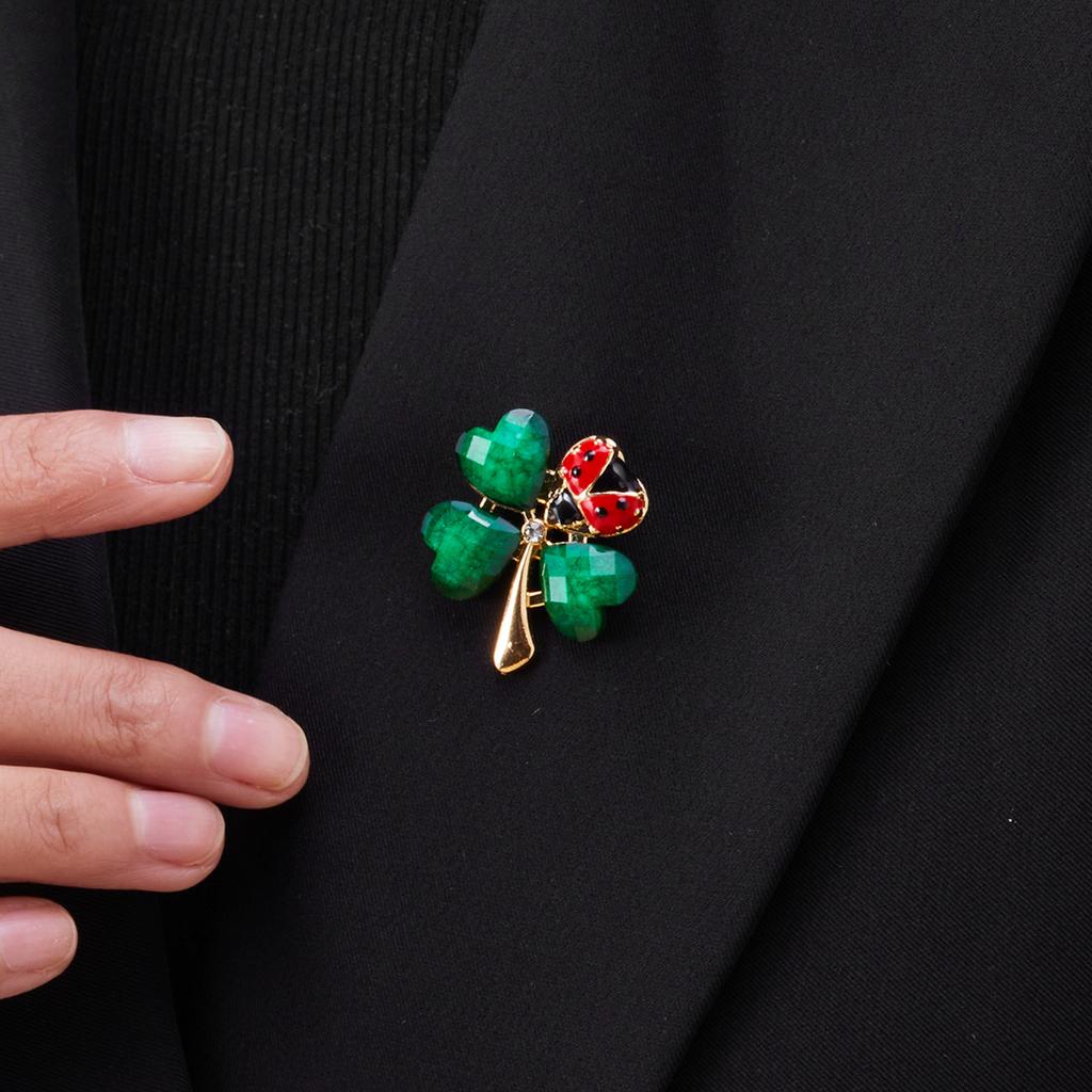 Fashion Ladybug Enamel Pin Rhinestone Green Leaf Insect Bug Brooches Small Collar Brooch Broach Women Men Jewelry Scarf Clip