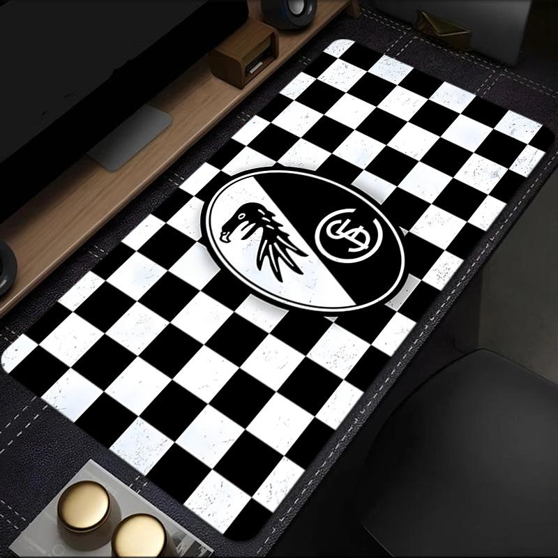 Club Crest Design Mouse Pad, Rubber Base, Mouse Pad for Gamers and Office Use, Gaming Desk , Easy To Clean Mat Christmas fan gifts