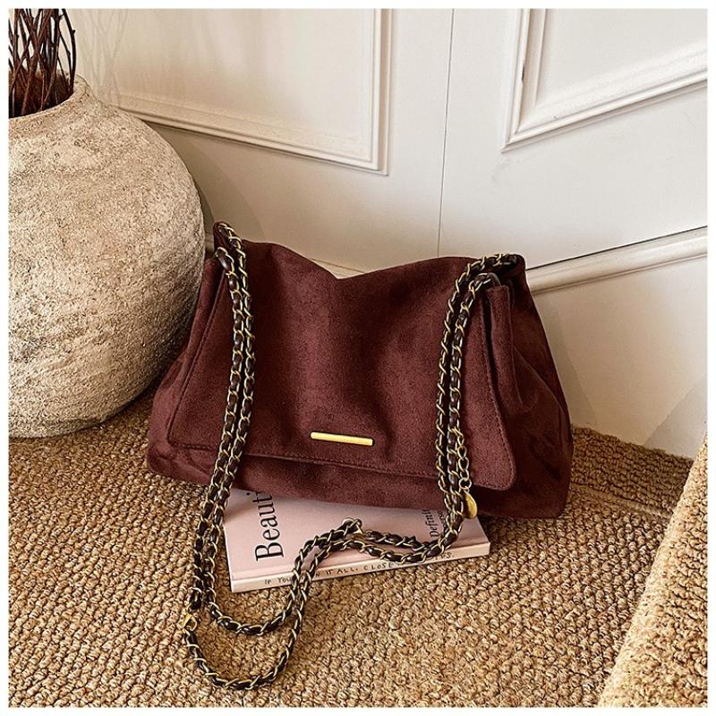 1Pc Women's Fashion Niche Messenger Bag 2025 Autumn and Winter New Chain Underarm Bag Suede Foreign Style Versatile Single Shoulder Messenger
