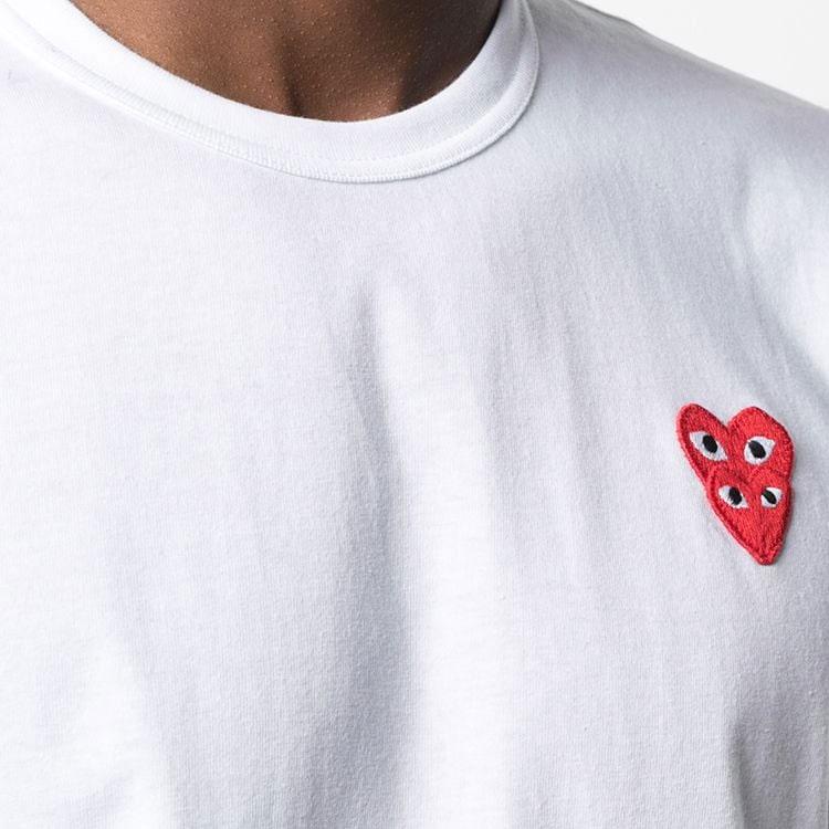 CDG play T-Shirts Men's White Crew Neck Moderate Straight Fit P1T292-2