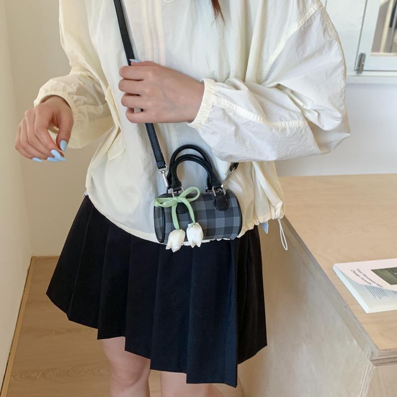 Niche bag women's new summer fashion plaid messenger bag cylinder bag