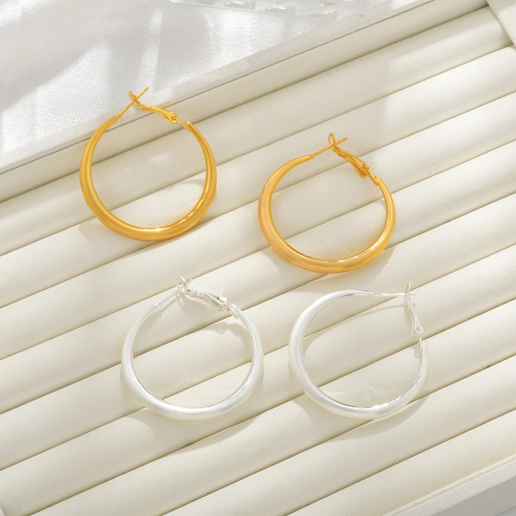 European and American Exaggerated Circle Earrings, High-end Sense, Personalized Brushed Light Luxury Earrings, Large Circle Temperament
