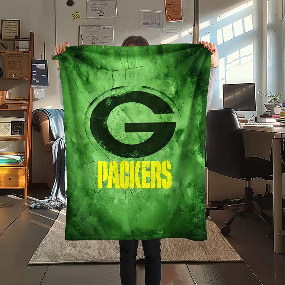 1Pc Green Bay Packers Print Flannel Blanket, High quality Comfortable for All Seasons, Home Decor, Warmth and Comfort, Perfect for Gifts