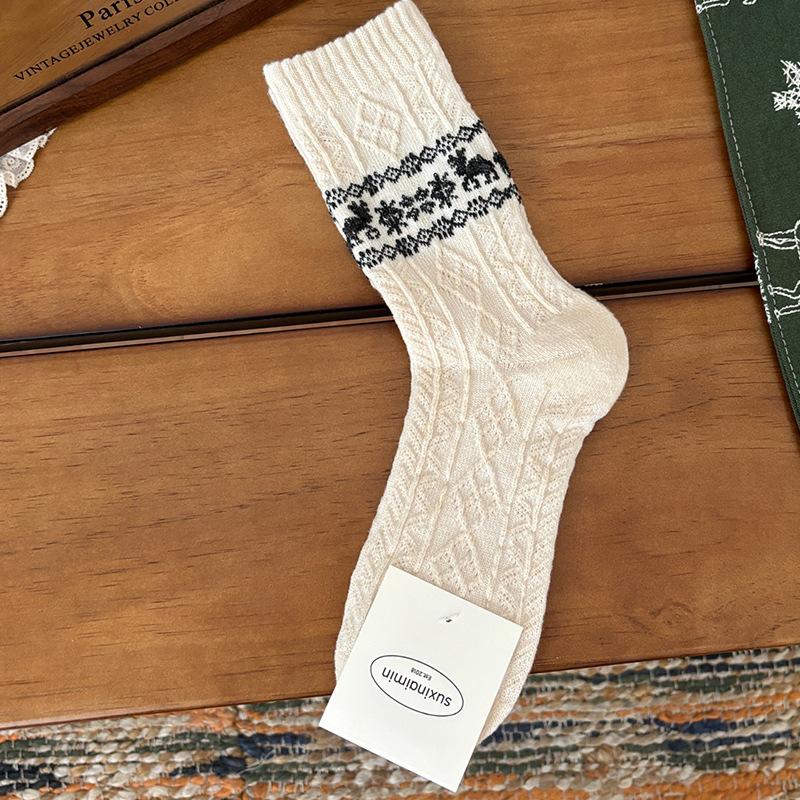 New Autumn and Winter Thick Warm Wool Socks Women Cute Kawaii Warm Snow Socks Christmas Retro Reindeer Loose Middle Tube Socks