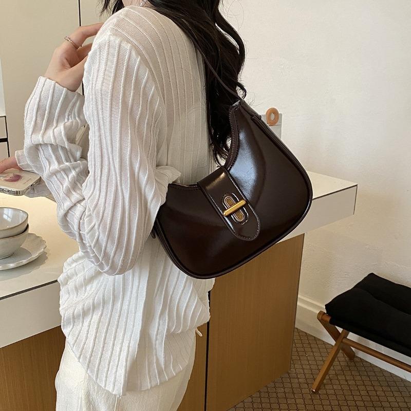 High-value small bag women's summer new fashion messenger bag commuter shoulder armpit bag small square bag