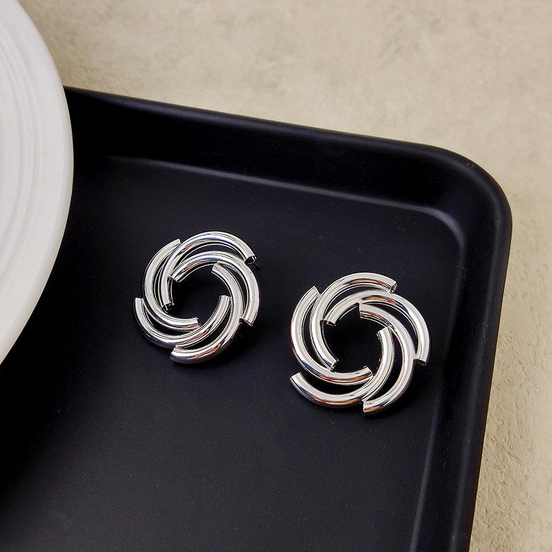 Round Flower Earrings for Women, Fashionable and Simple Popular Earrings Gift