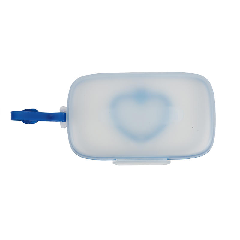 1PC PP Material Portable Heart-Shaped Wet Wipe And Mask Storage Box with Snap Closure for Kids Travel Tissue Holder