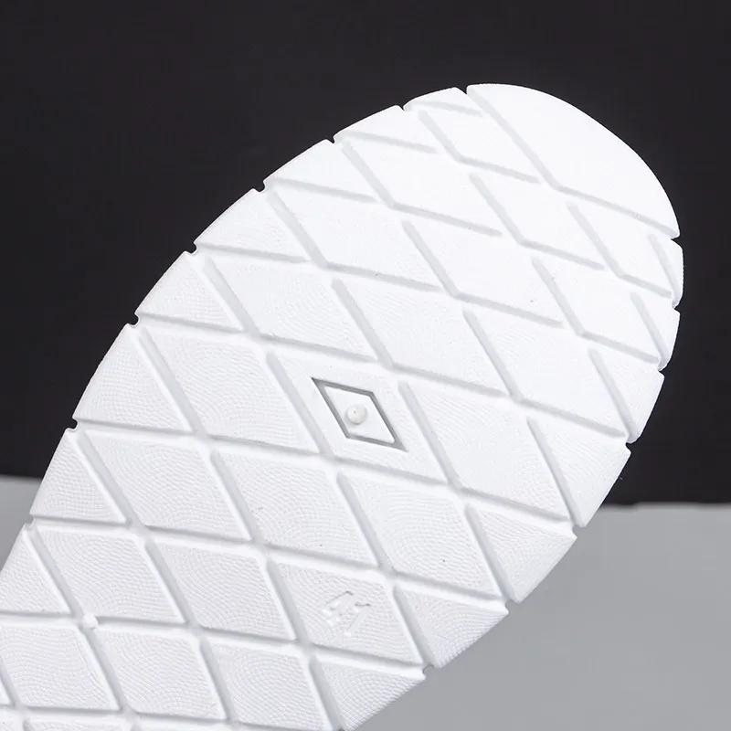 Men's Spring Cloth Shoes Casual Breathable Canvas Shoes Mid Top Flat Bottom Lightweight Shoes