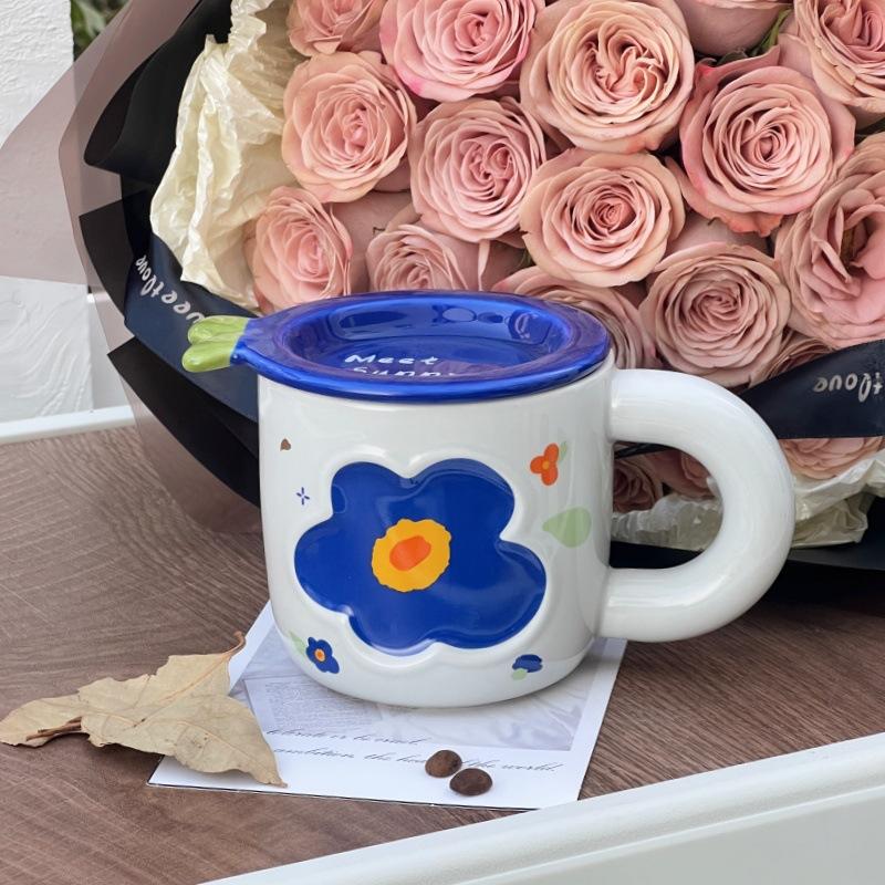 

Кружка с крышкой с высоким чувством дизайна В домашнюю чашку для воды для девочек и студентов Чашка Керамическая кофейная чашка 320ml