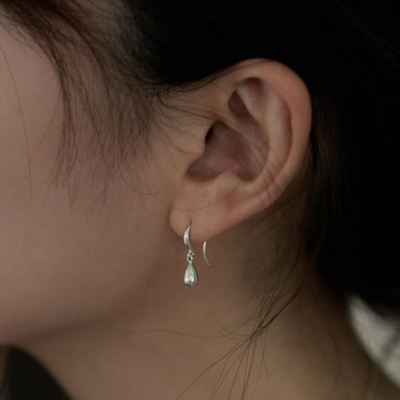 Dawn of Me Ree. Drop Earring