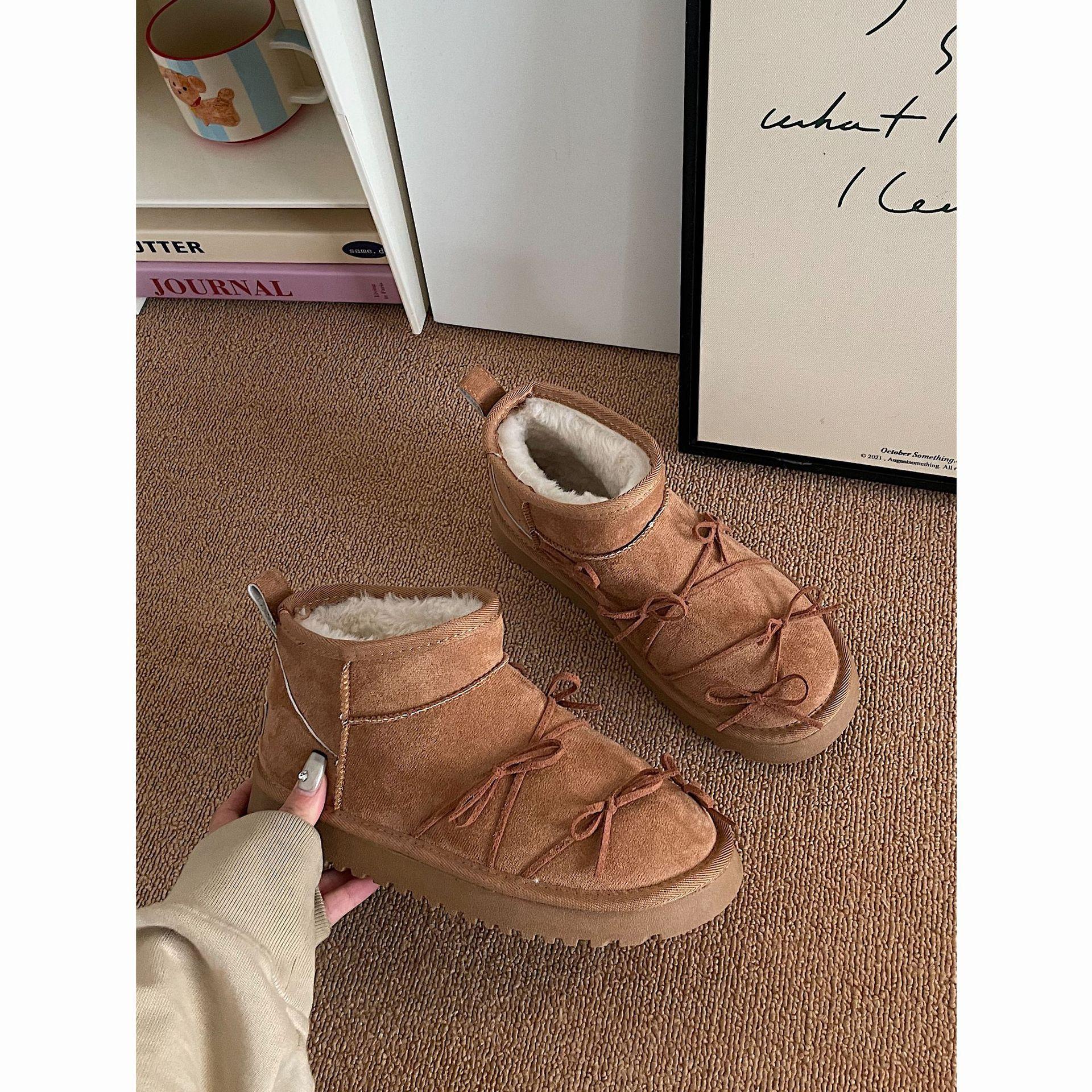 

Зимние новые женские модные универсальные теплые сноубутсы на толстой подошве, увеличивающие рост, повседневные студенческие для ног 40