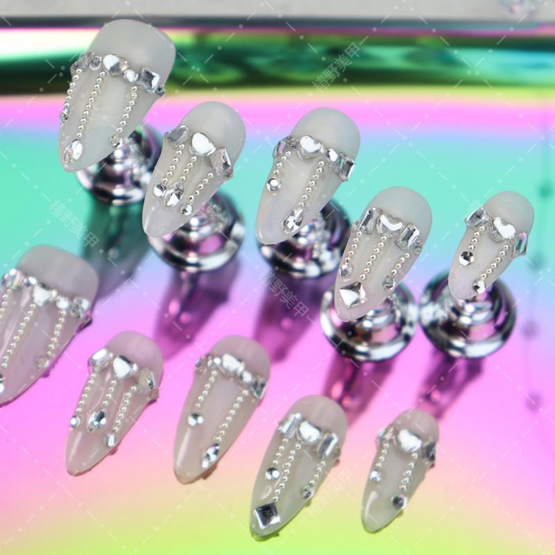 Press-On Nails Retro Chinese Style Acrylic Nail Tips With Rhinestone Beads Chain Decor