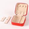 Tragbare Schmuckaufbewahrungsbox Reise-Schmuckorganizer-Etui Lederaufbewahrung Ohrringe Halskette Ring Schmuckdisplay