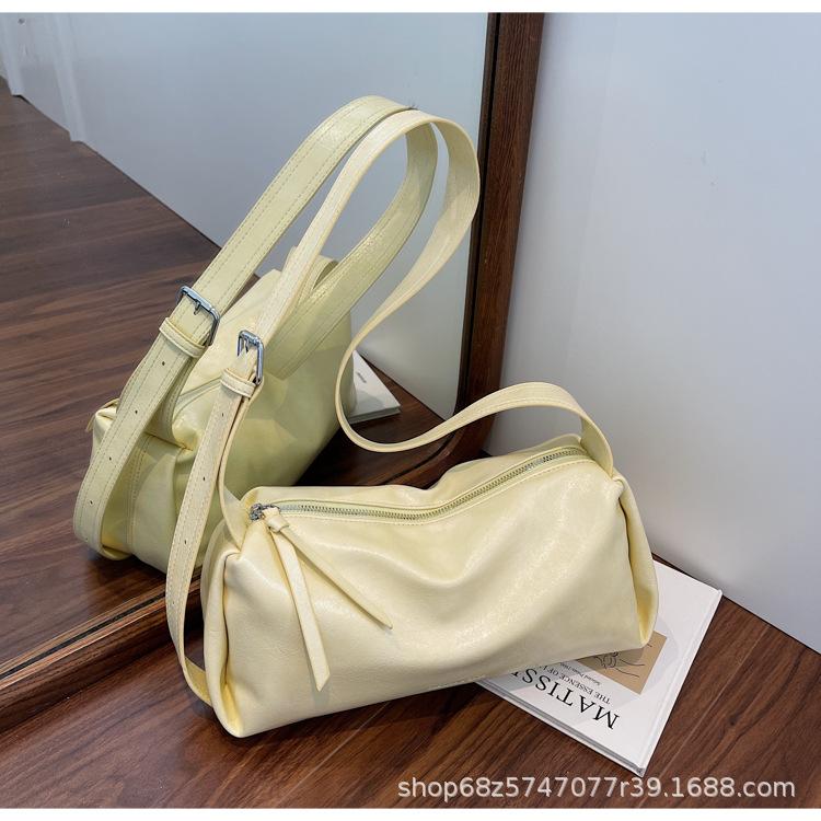 

Large capacity casual simple tote bag women s bag 2025 new fashion niche design messenger bag commuter bag