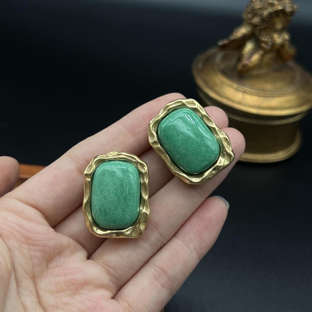 Vintage French Green Rhinestone Stud Earrings – Sophisticated Square Design
