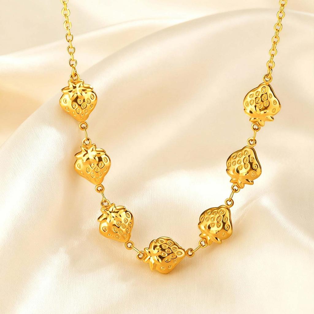Unique Hollow Strawberry Heart Shape Necklace for Women,18K Gold-plated Stainless Steel Chain Necklaces,Fashion Jewelry Gift
