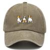 Ein Hut mit drei Hunden, geeignet für Damen und Herren, einschließlich Baseball- und Trucker-Stilen. Diese atmungsaktiven Kappen sind verstell