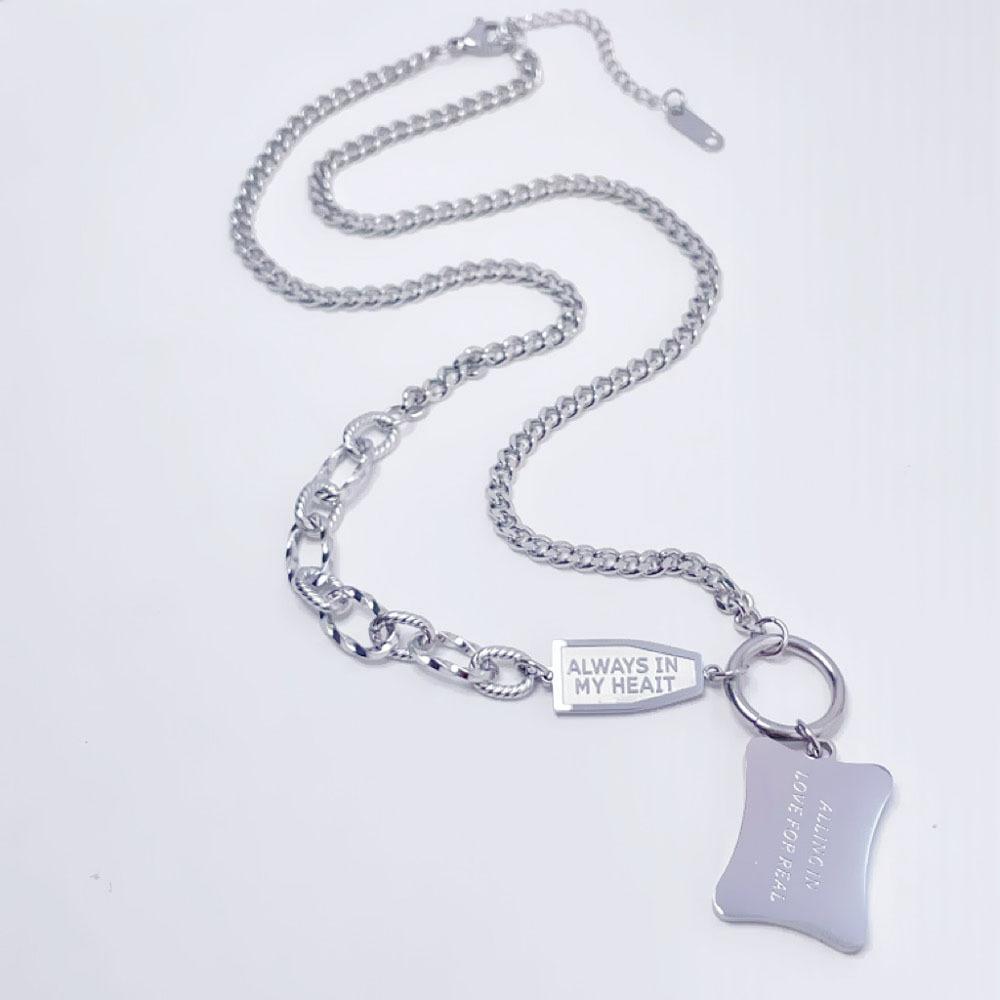 Fashion Design Hip-Hop Square Necklace Exaggerated Personality Temperament Titanium Steel Collarbone Chain Does Not Fade Versatile
