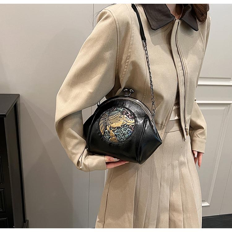 Retro Small Chain Messenger Bag for Women Crossbody Shoulder Bags Fashion Satchel Shell Bag