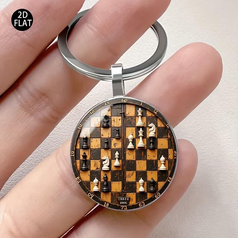 European Retro Chess Design Keychain - Stylish Pendant Accessory