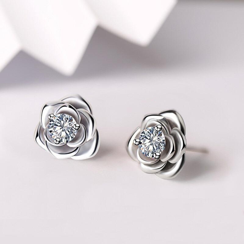 Rose Gold Flower and Diamond Stud Earrings, Fashionable and Beautiful