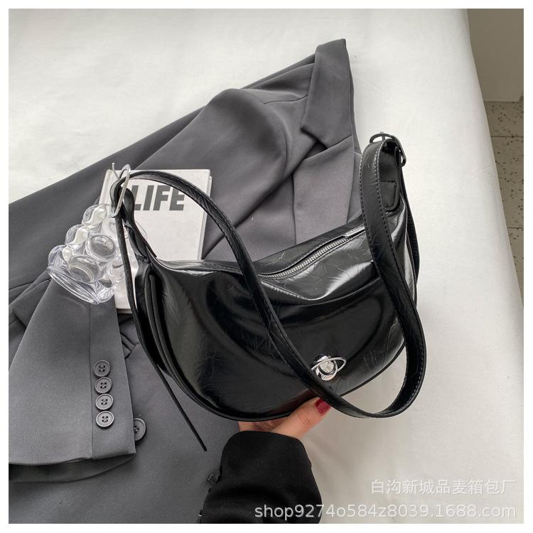 Summer simple Korean version small bag women's new 2025 fashion explosion messenger bag popular shoulder bag dumpling bag
