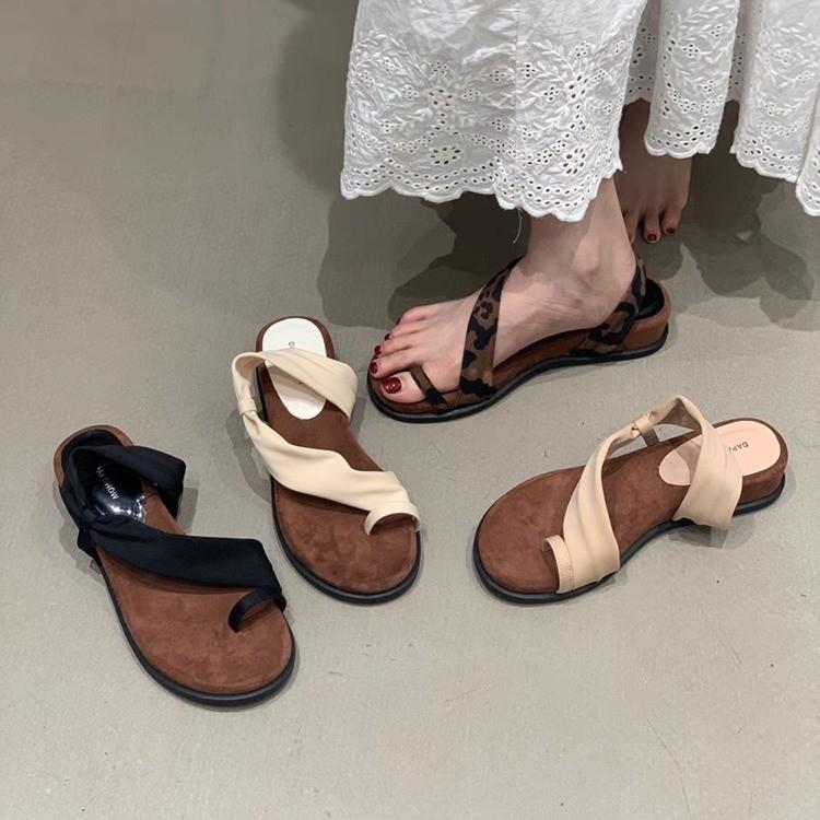 Soft Sole with Skirt Temperament Fairy Style Fashion Sandals Summer Wear 2025 Gentle Open-toed Flat Sandals Tide