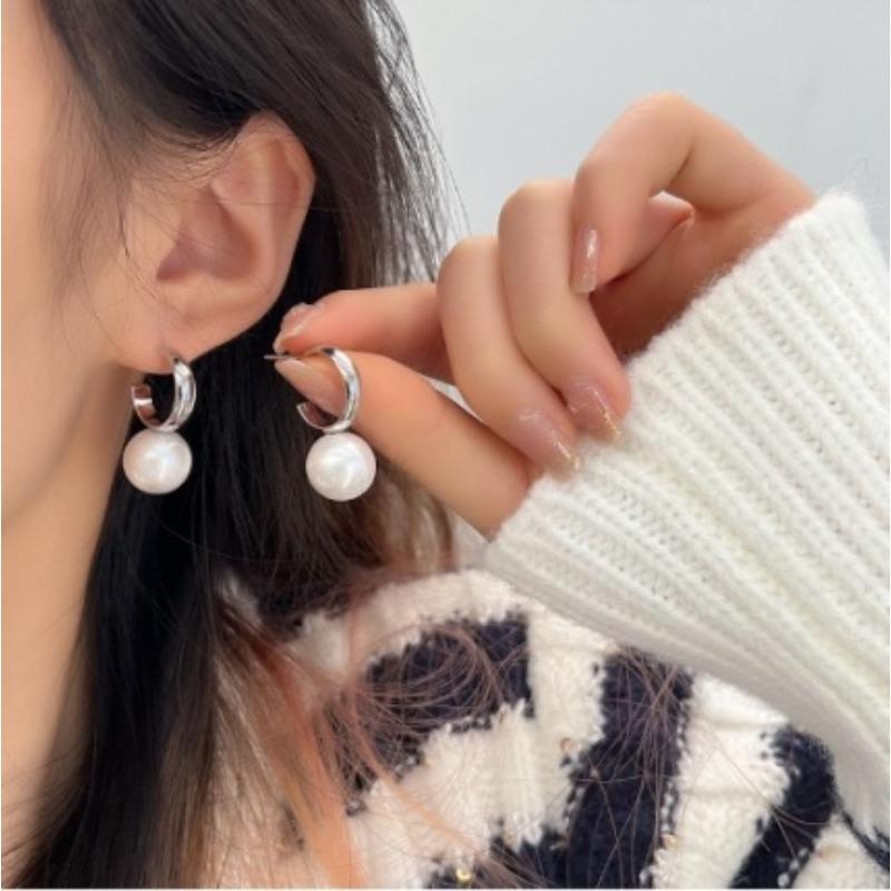 Exquisite Two Wear Zircon Ear Buckles, Fashionable Light Luxury Atmosphere Elegant Women'S Pearl Earrings