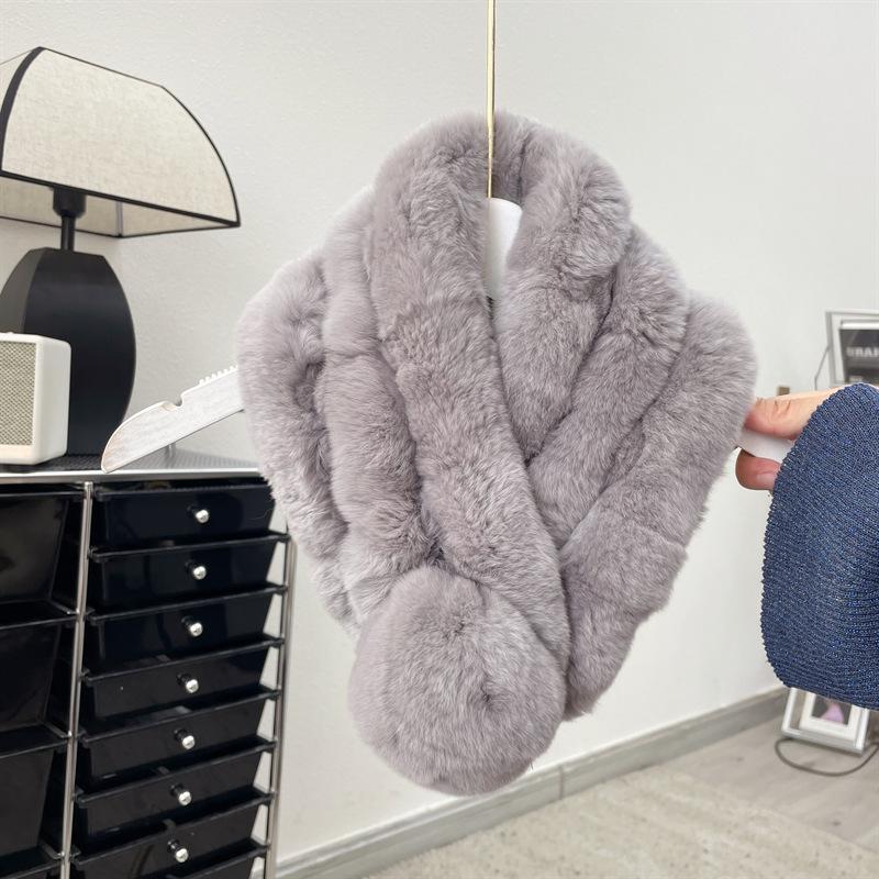 New Designer Gift Luxury Furry Faux Fur Winter Scarf for Women