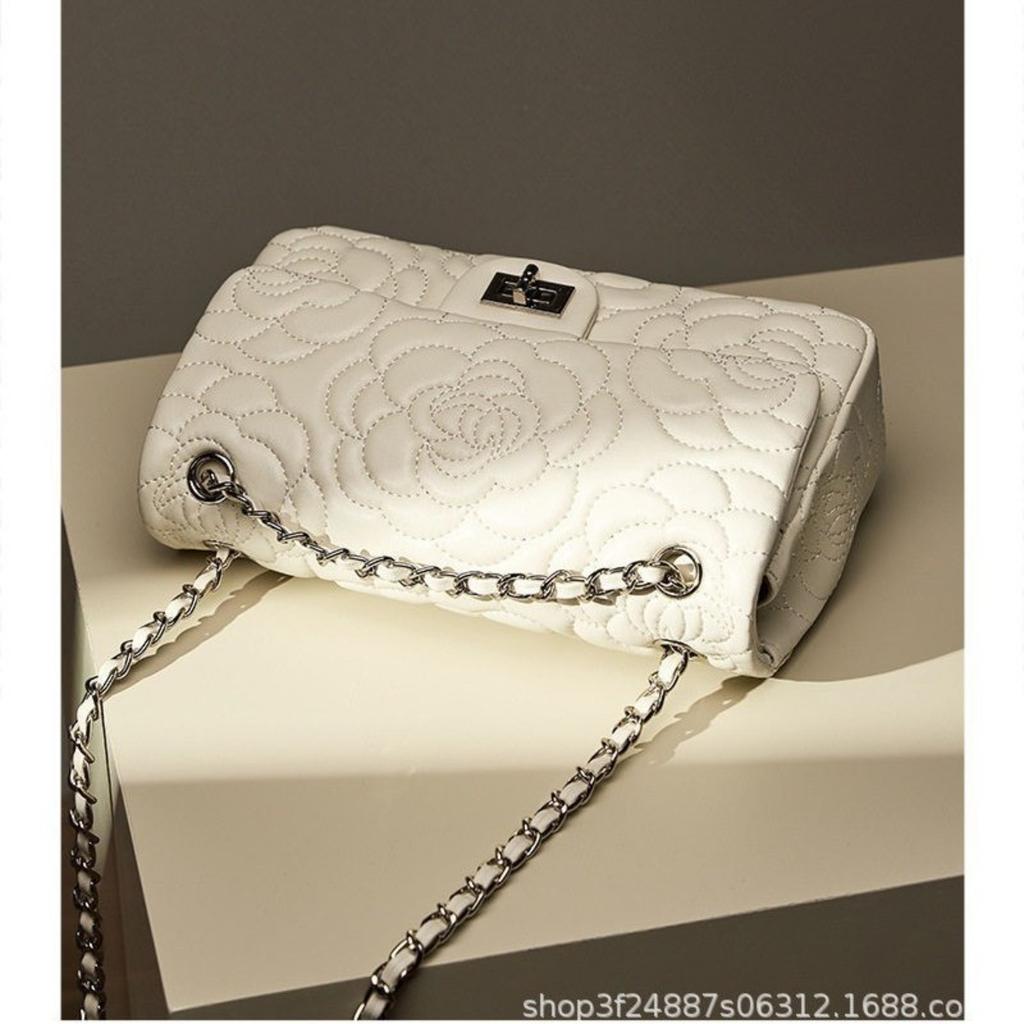Xiaoxiangfeng Camellia Head Layer High Goatskin Leather Rhombus Women's Bag Premium Texture Chain Bag Shoulder Messenger Bag