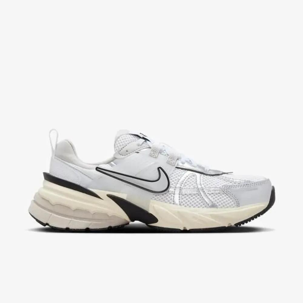 V2K Run Summit White Metallic Silver FD0736-100